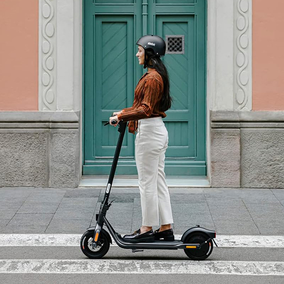 Monopattino Elettrico F2 E - 25 km/h