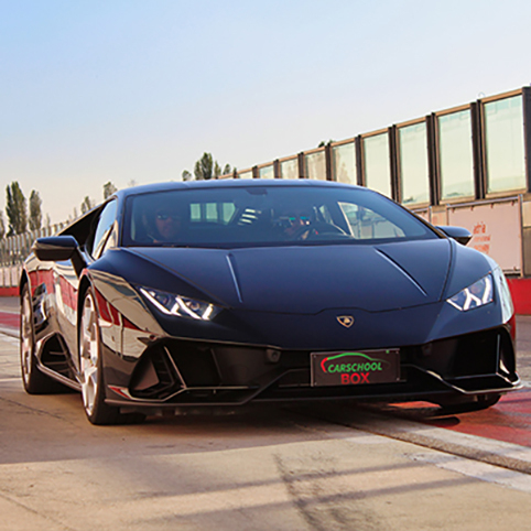 10 Giri in Pista con Lamborghini Huracan EVO