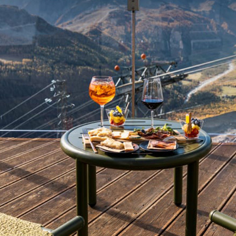 Aperitivo a 3000 metri sul Monte Bianco