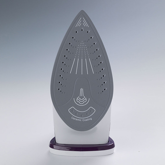 Ferro da stiro con piasta in ceramica 2200W