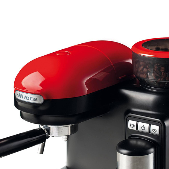Macchina per caffè espresso con macinacaffè 
