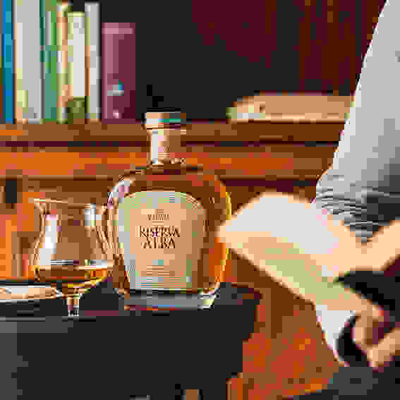 Grappa Riserva Alba con 4 Calici