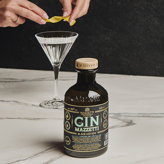 Momento Martini - Gin Black Edition e calici